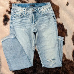 NWOT Silver Boyfriend Cut W28/L29 Light Wash Jeans